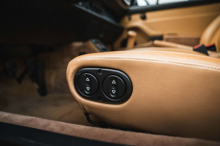 Porsche 993 Carrera 4