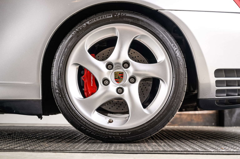 Porsche 996 Carrera 4S