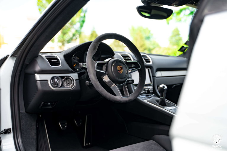 Porsche 981 Cayman GT4