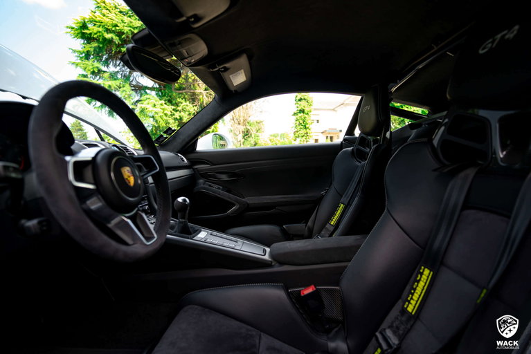 Porsche 981 Cayman GT4