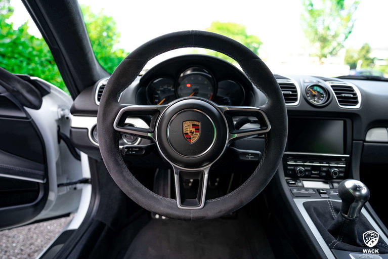 Porsche 981 Cayman GT4
