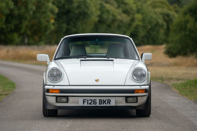 Porsche 911 Carrera 3.2