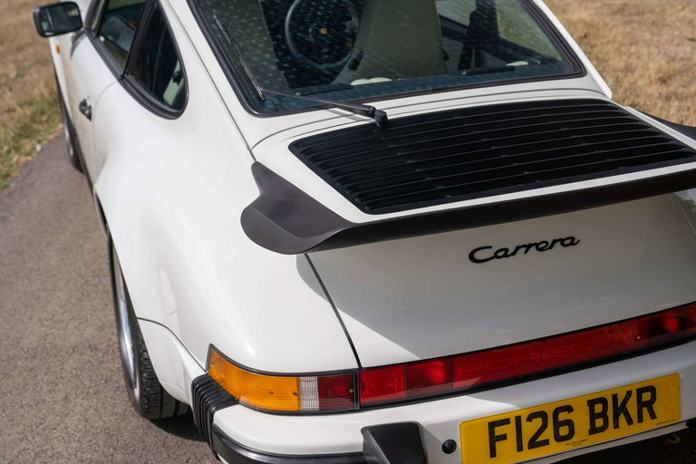 Porsche 911 Carrera 3.2