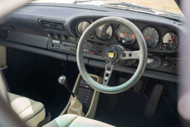 Porsche 911 Carrera 3.2