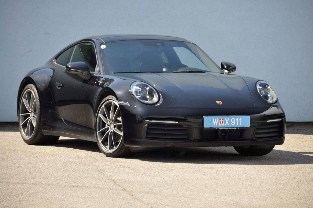 Porsche 992 Carrera 4