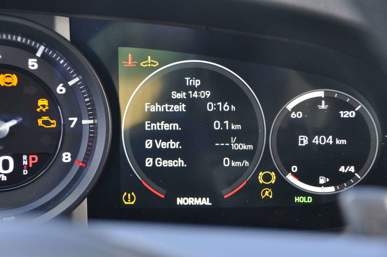 Porsche 992 Carrera 4