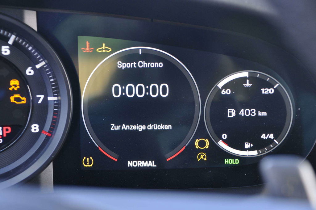 Porsche 992 Carrera 4