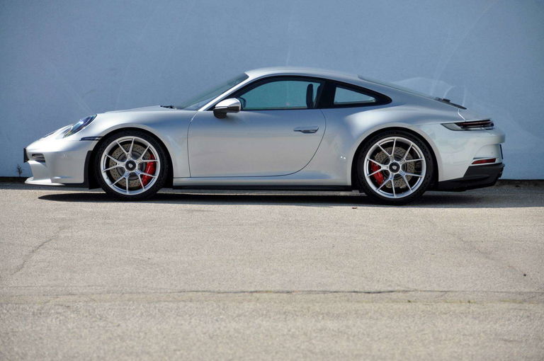 Porsche 992 GT3 Touring