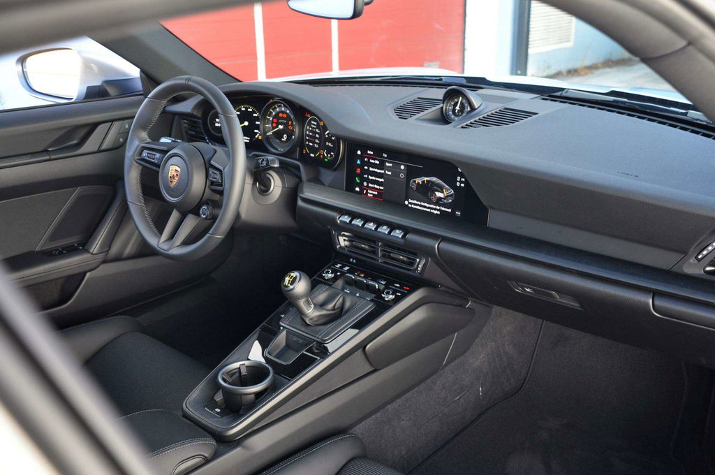 Porsche 992 GT3 Touring