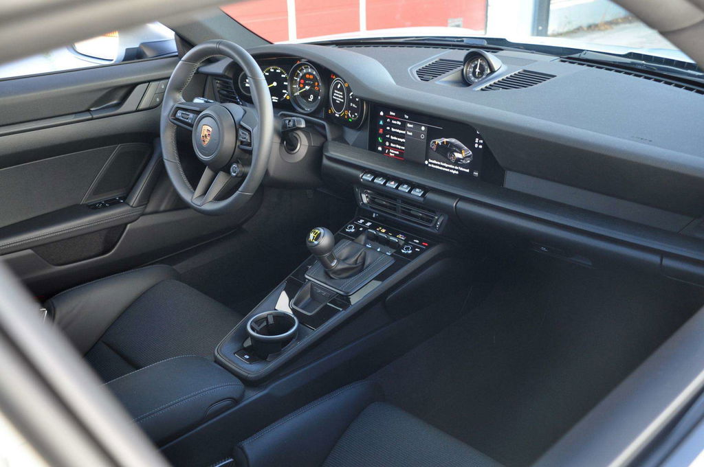 Porsche 992 GT3 Touring