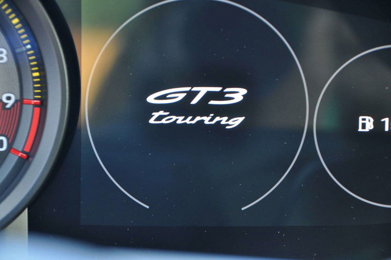 Porsche 992 GT3 Touring