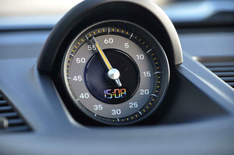 Porsche 992 GT3 Touring