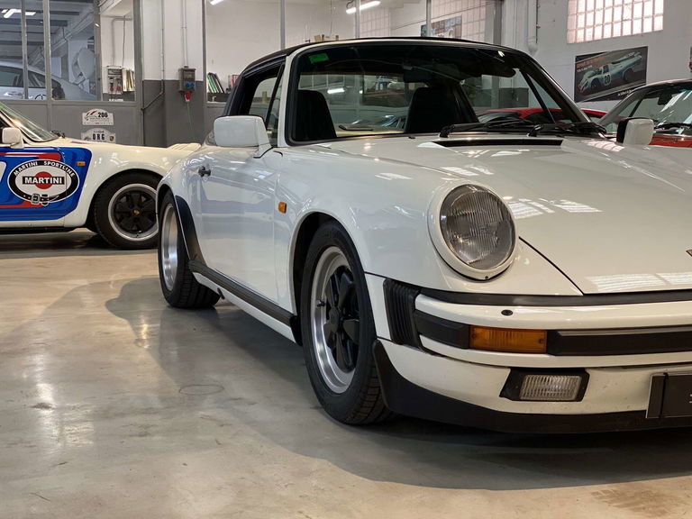 Porsche 911 Carrera 3.2