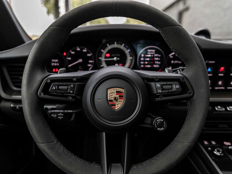 Porsche 992 Carrera GTS