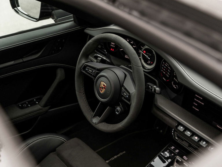 Porsche 992 Carrera GTS