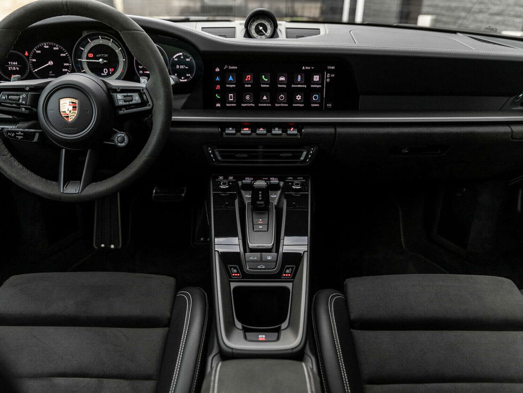 Porsche 992 Carrera GTS