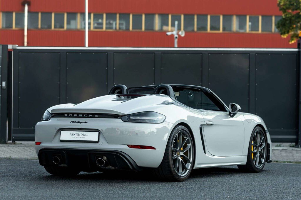 Porsche 718 Spyder