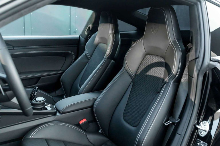 Porsche 992 GT3 Touring