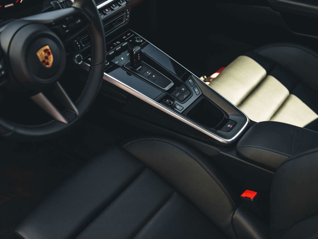 Porsche 992 Belgian Legend Edition