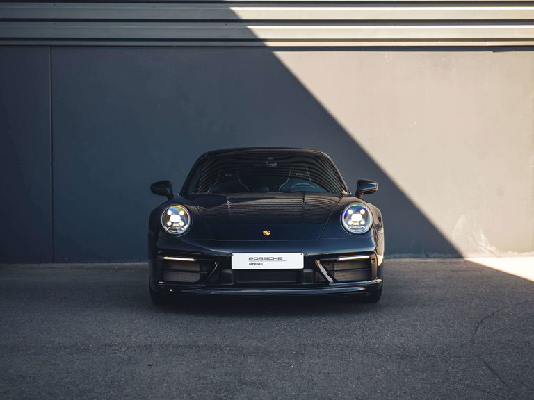 Porsche 992 Belgian Legend Edition