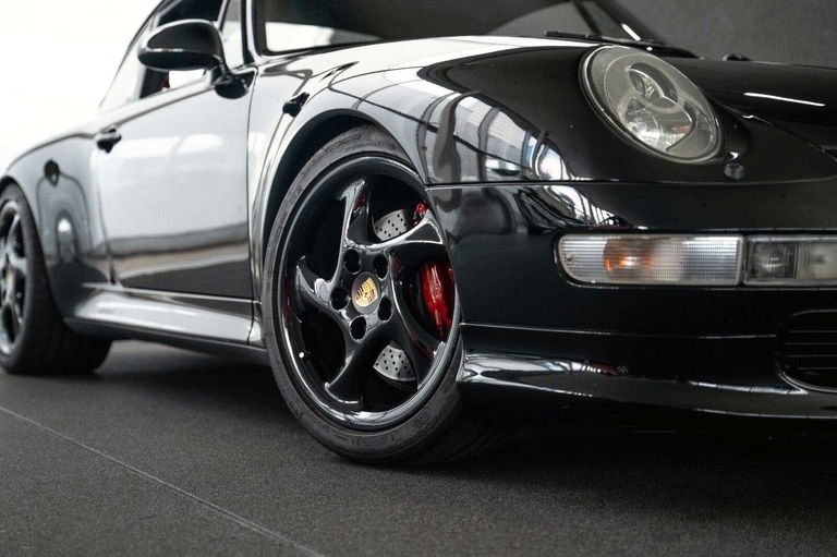 Porsche 993 Carrera 4S