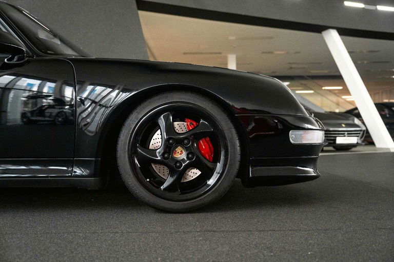 Porsche 993 Carrera 4S