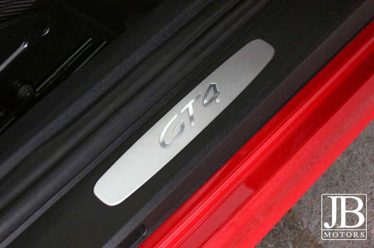 Porsche 981 Cayman GT4