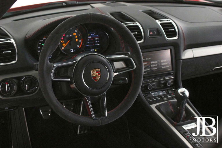 Porsche 981 Cayman GT4