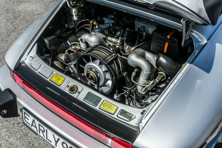 Porsche 911 Carrera 3.2 Clubsport