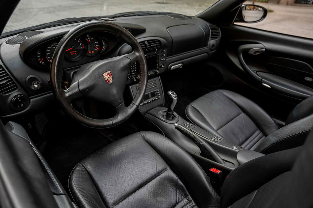 Porsche 996 Carrera 4