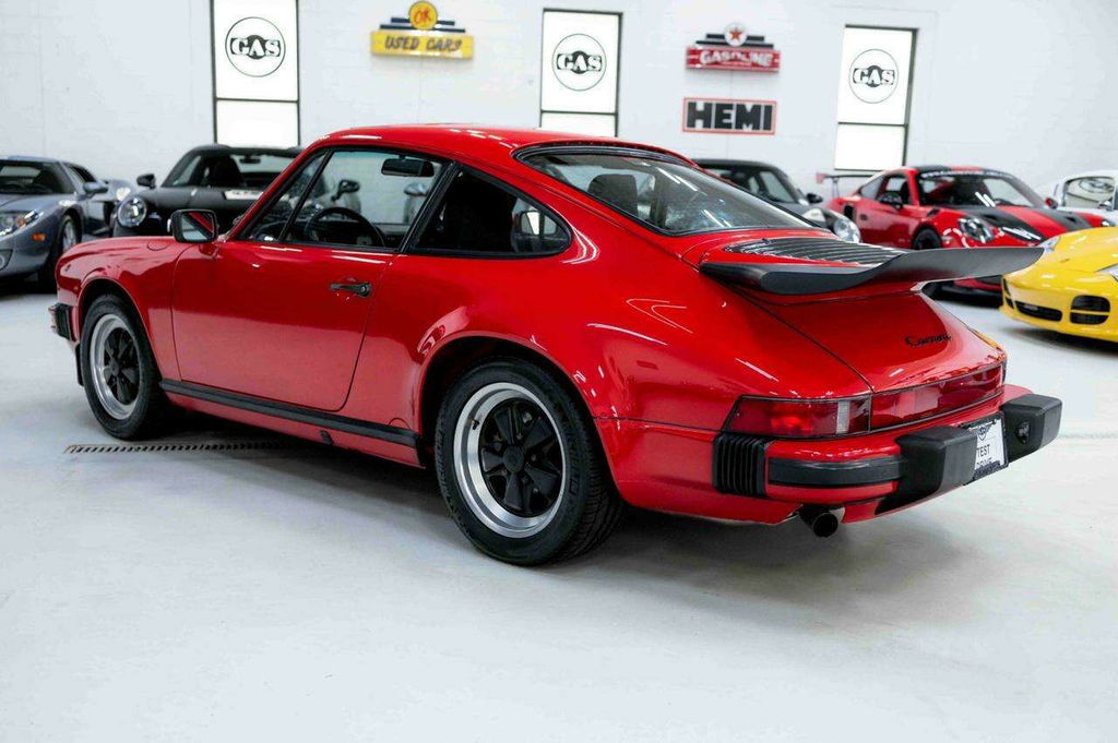 Porsche 911 Carrera 3.2