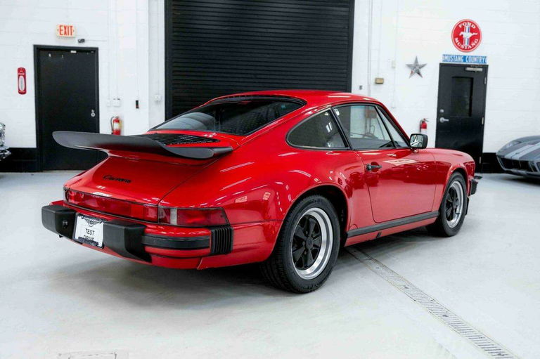 Porsche 911 Carrera 3.2