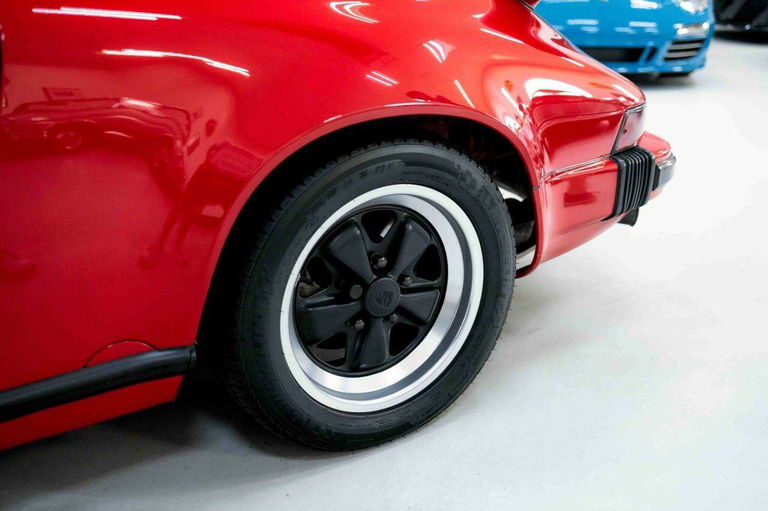 Porsche 911 Carrera 3.2