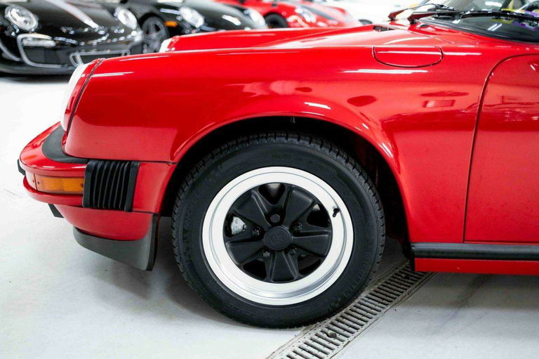 Porsche 911 Carrera 3.2