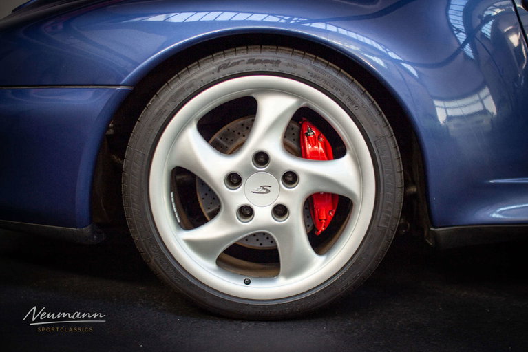 Porsche 993 Carrera 4S