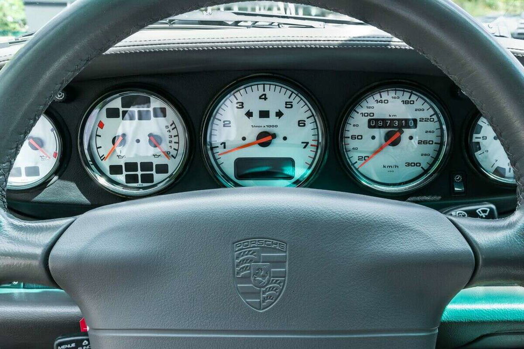 Porsche 993 Carrera 4S