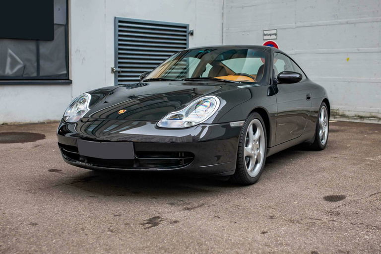 Porsche 996 Carrera 4 Millennium Edition
