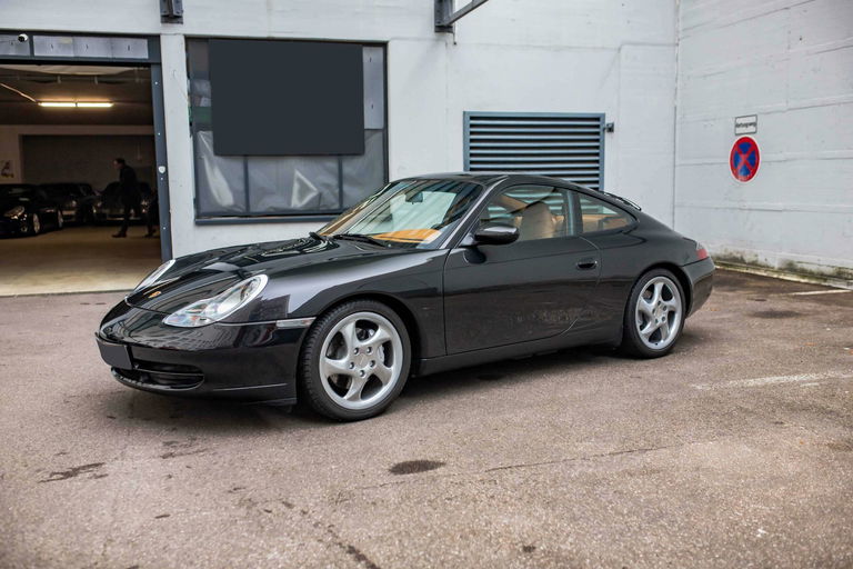 Porsche 996 Carrera 4 Millennium Edition