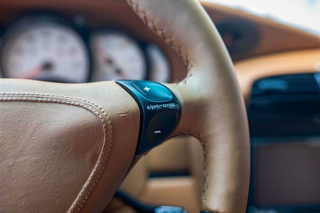 Porsche 996 Carrera 4 Millennium Edition