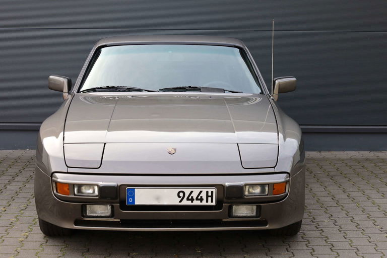 Porsche 944 Coupé