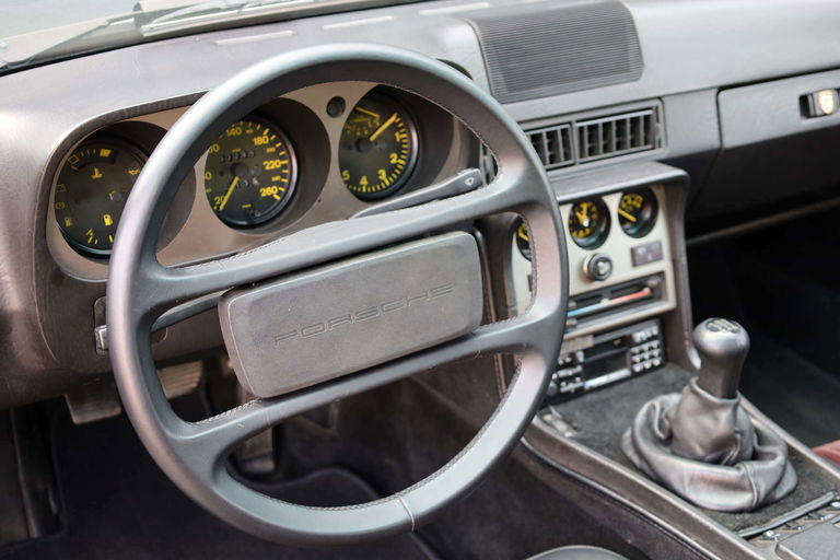 Porsche 944 Coupé