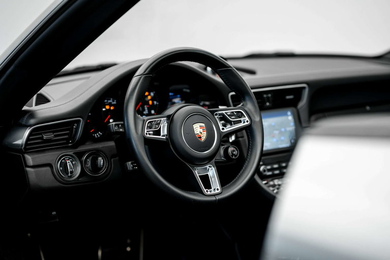 Porsche 991.2 Carrera GTS