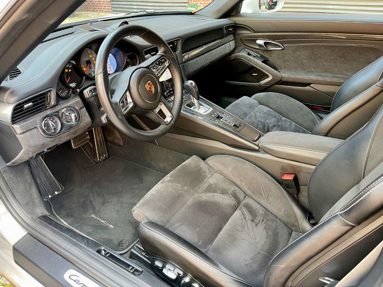 Porsche 991.2 Carrera GTS