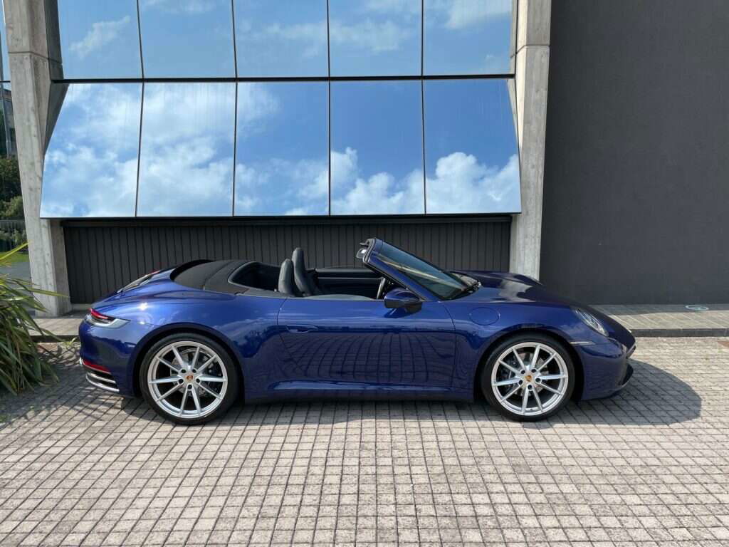 Porsche 992 Carrera