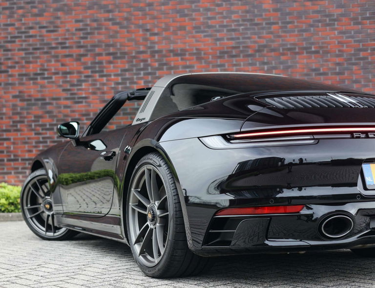 Porsche 992 Edition 50 Jahre Porsche Design