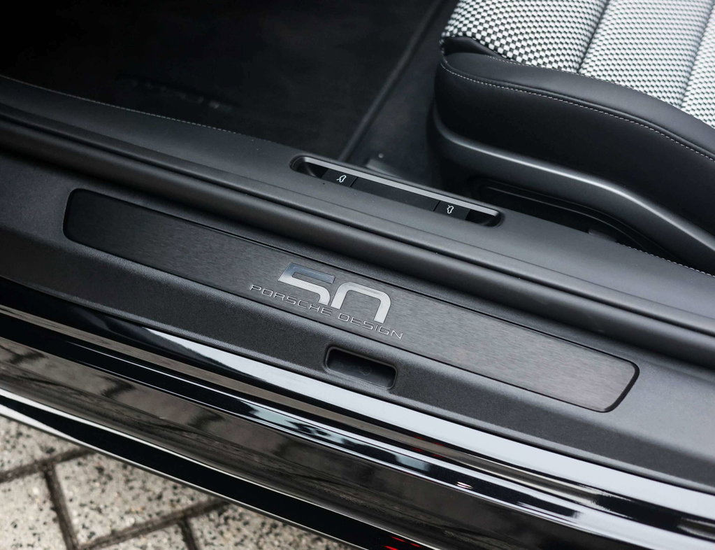 Porsche 992 Edition 50 Jahre Porsche Design