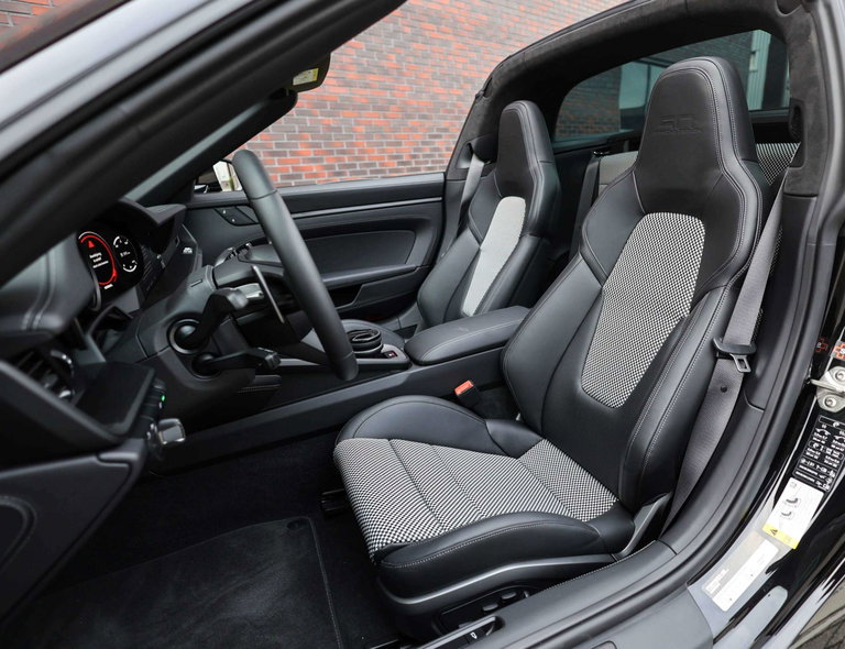 Porsche 992 Edition 50 Jahre Porsche Design