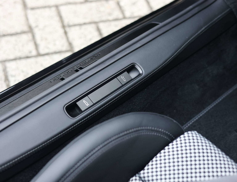 Porsche 992 Edition 50 Jahre Porsche Design