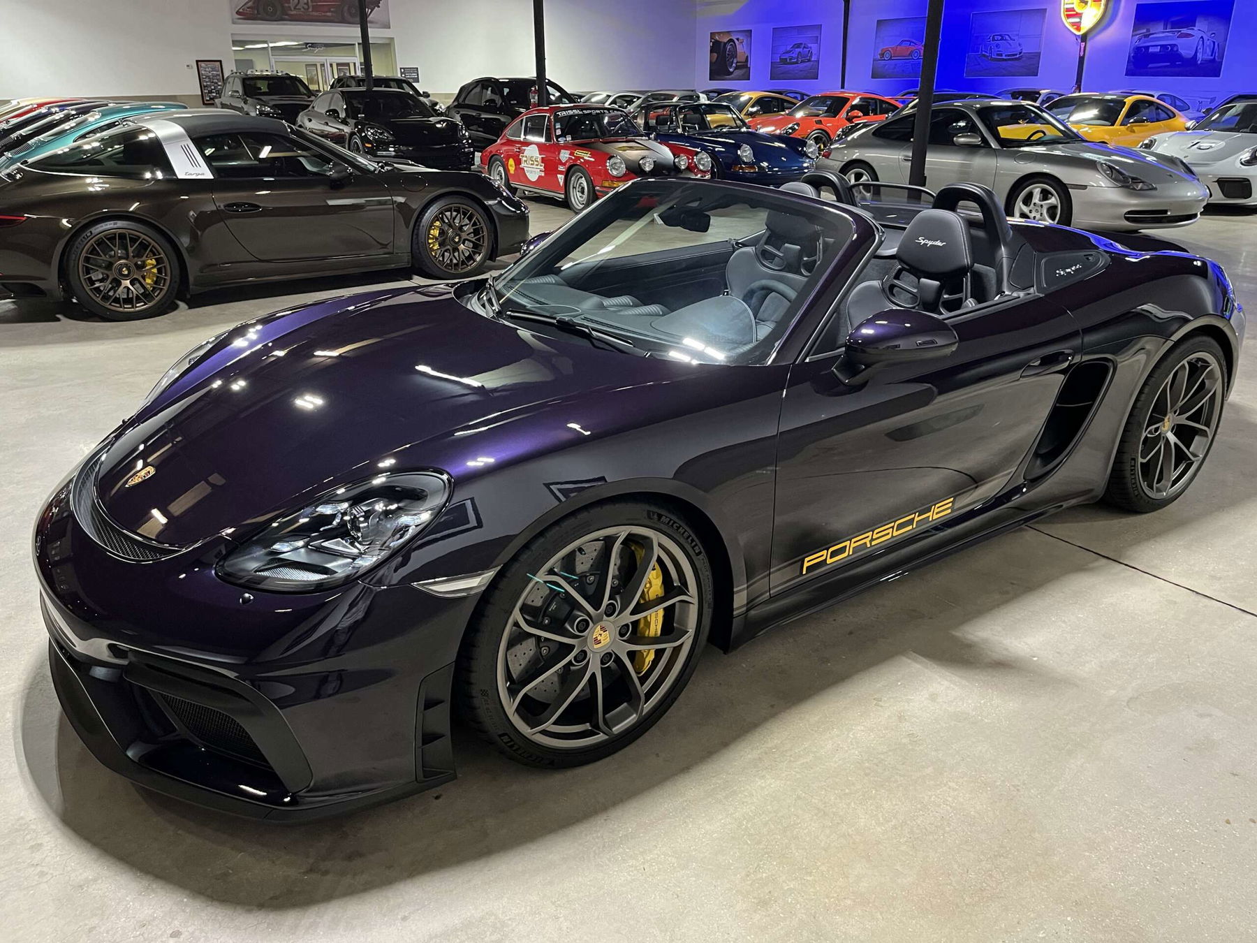 ブリ Porsche 718 Spyder 2021 - elferspot.com - Marketplace for