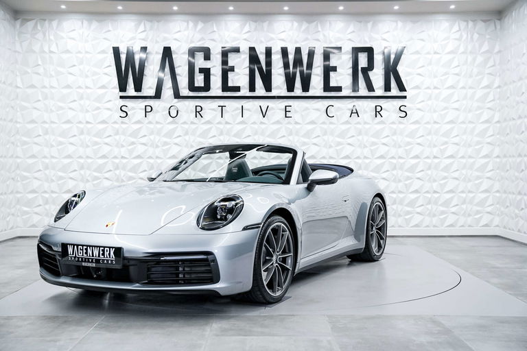 Porsche 992 Carrera 4